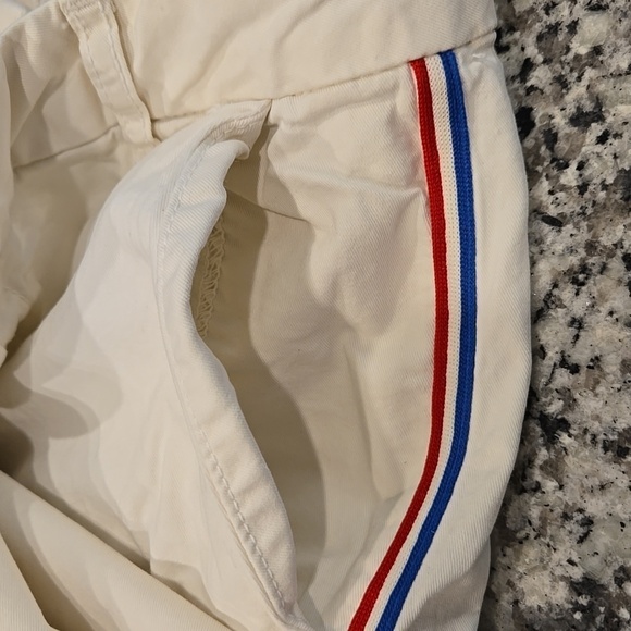 SUNDRY RED ,WHITE, AND BLUE SIDE STRIPE RAW HEM WHITE JEANS. SIZE 26. - Picture 9 of 10